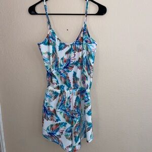 Super cute white y2k floral bottoms Linen romper goin out hipster sleeveless top